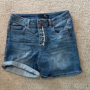 1822 Denim Blue Jean Shorts